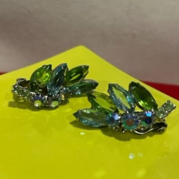 VTG WEISS aurora borealis Blue Green Rhinestone EARRINGS - Picture 5 of 10